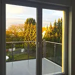 Midi-maisonette Mit Kleiner Dachterrasse Und Blick Ins Gruene *
