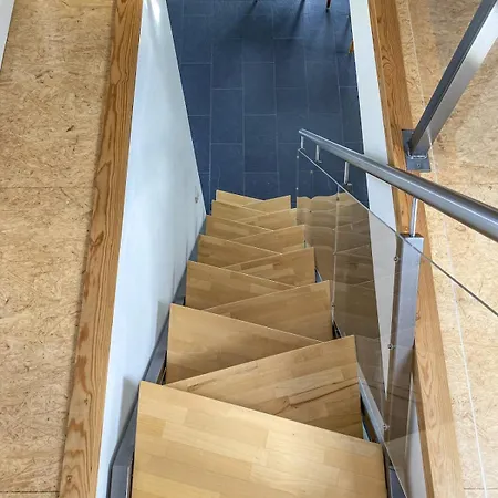 Midi-maisonette Mit Kleiner Dachterrasse Und Blick Ins Gruene Апартаменты Петерсберг
